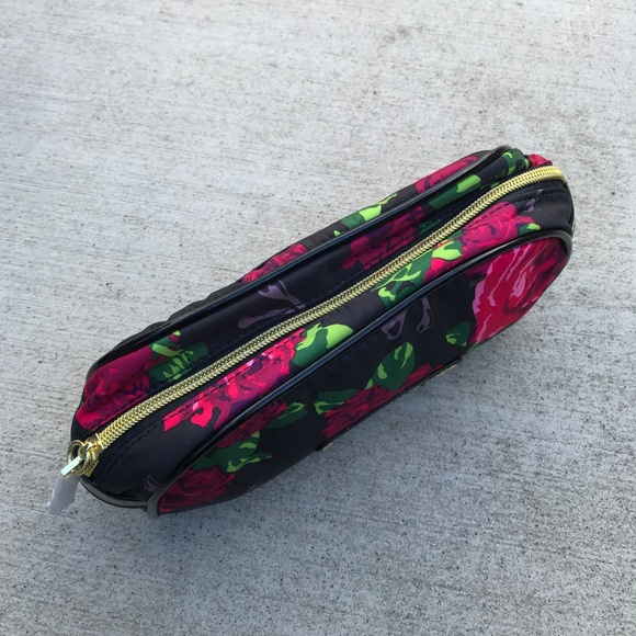 BETSEY JOHNSON BETSEYVILLE 🆕 Cosmetic Bag Clutch - Picture 2 of 7